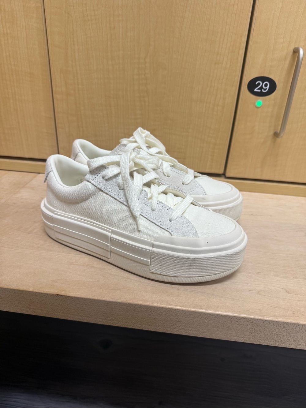 Women’s Converse All Star Cruise sneakers